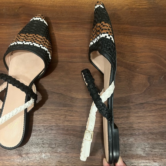 Vegan leather woven Tri color Mary Jane flats, size 9 - Picture 4 of 7